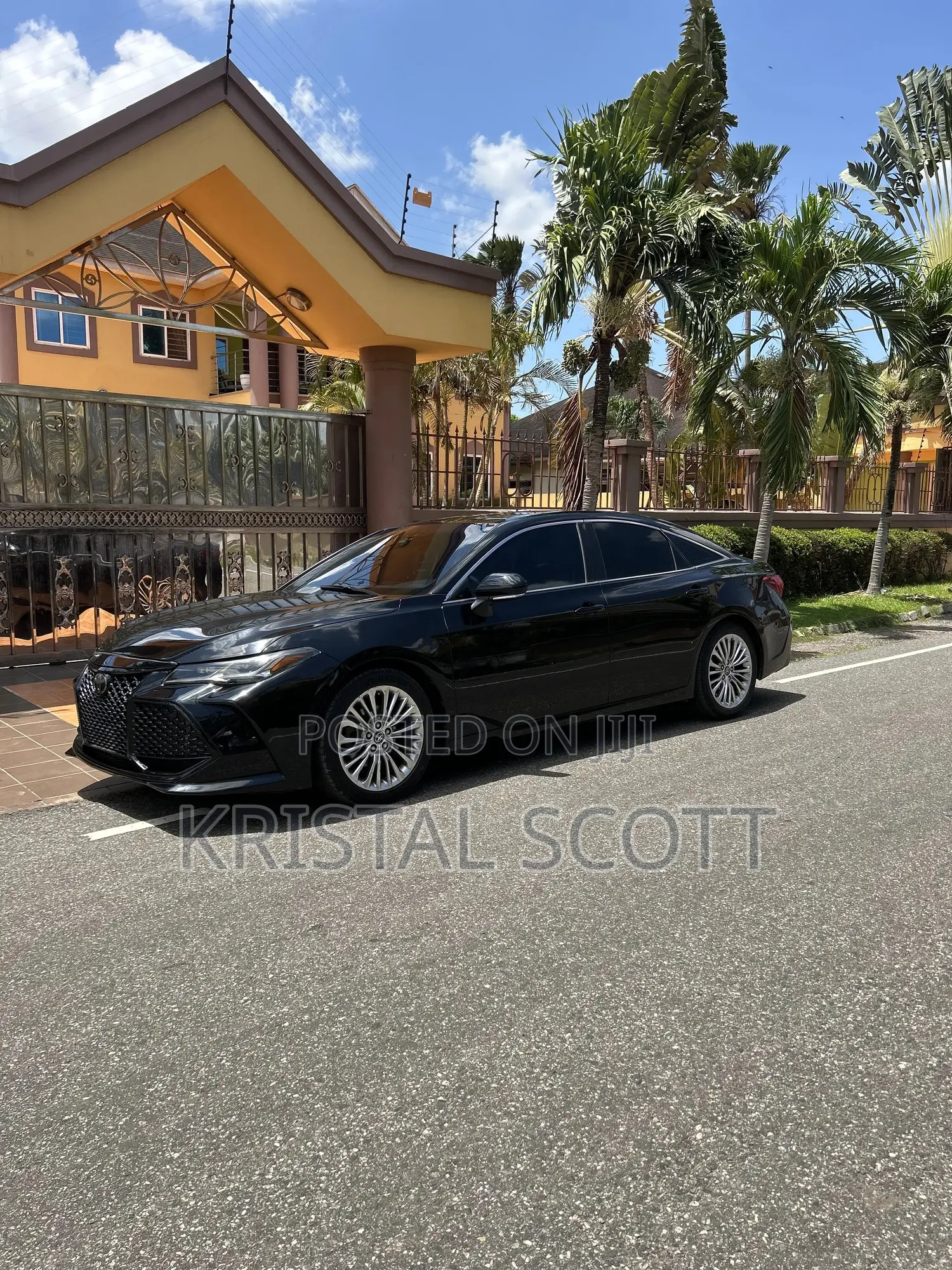 Toyota Avalon Limited FWD Sedan (3.5L V6 8A) 2019 Black
