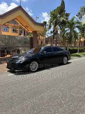 Toyota Avalon Limited FWD Sedan (3.5L V6 8A) 2019 Black