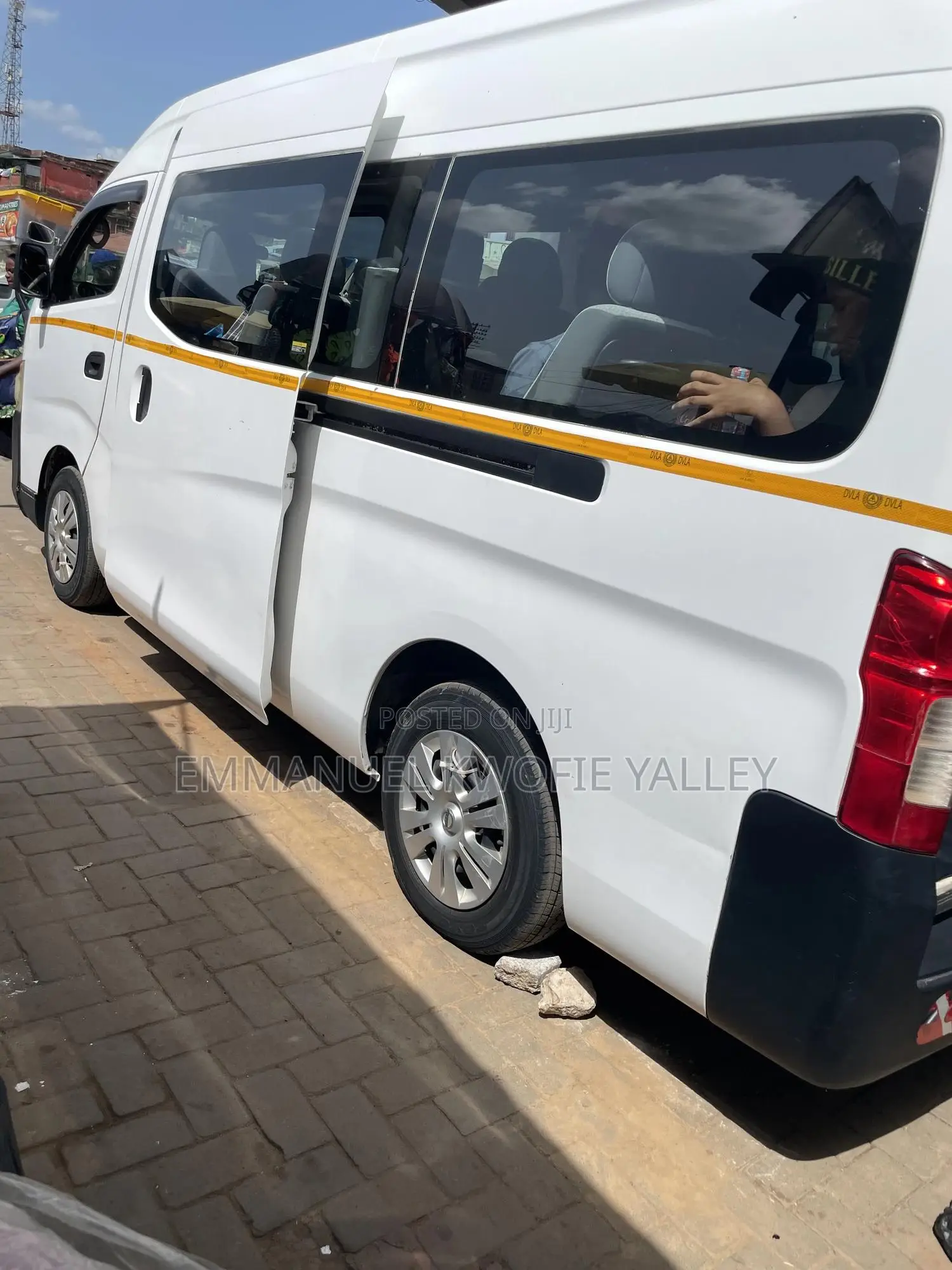 Nissan Caravan (Urvan) 2016 White