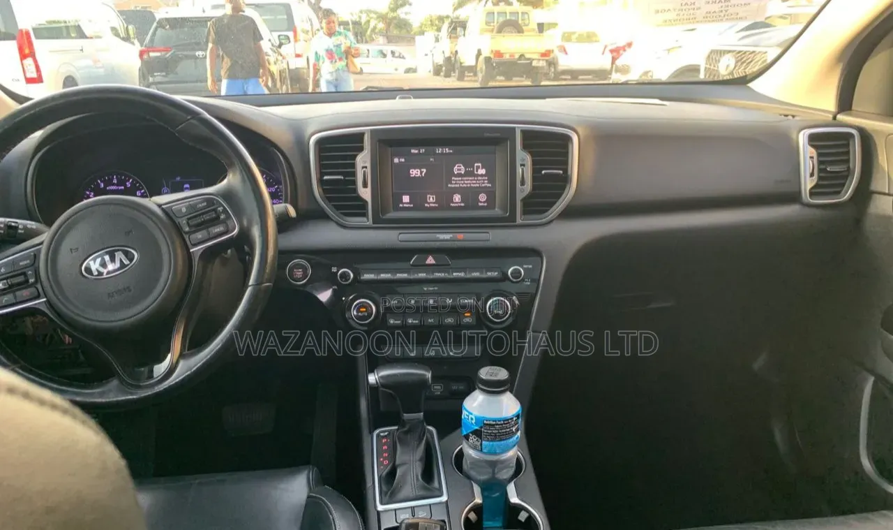Kia Sportage LX AWD 2018 Gold