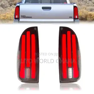 Toyota Tacoma 2005-2014 Tail Light