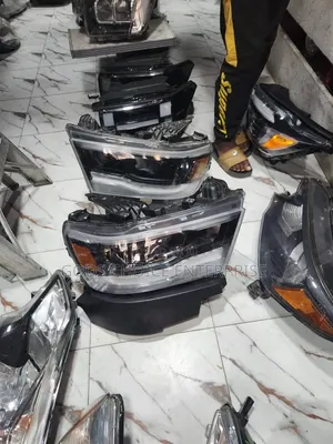 Headlight Ram 2020-2024