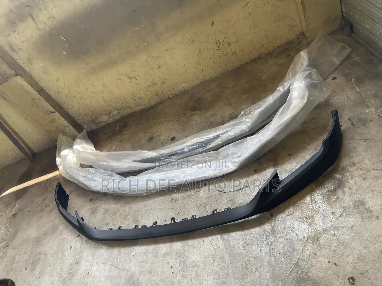 Ford F150 2021-2022-2023 Upper Bumper Moulding