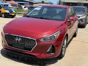 Hyundai Elantra 2018 Red