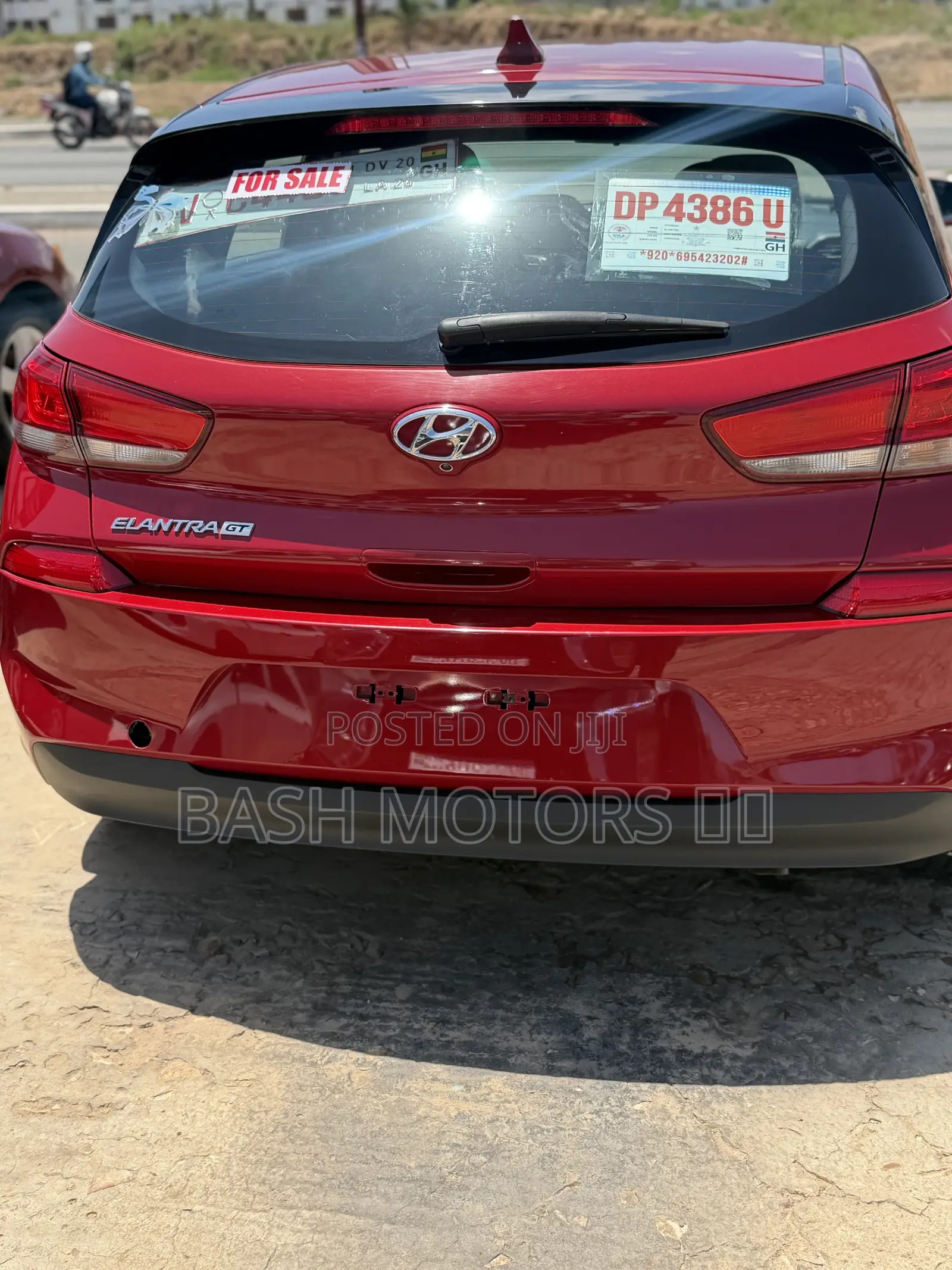 Hyundai Elantra 2018 Red