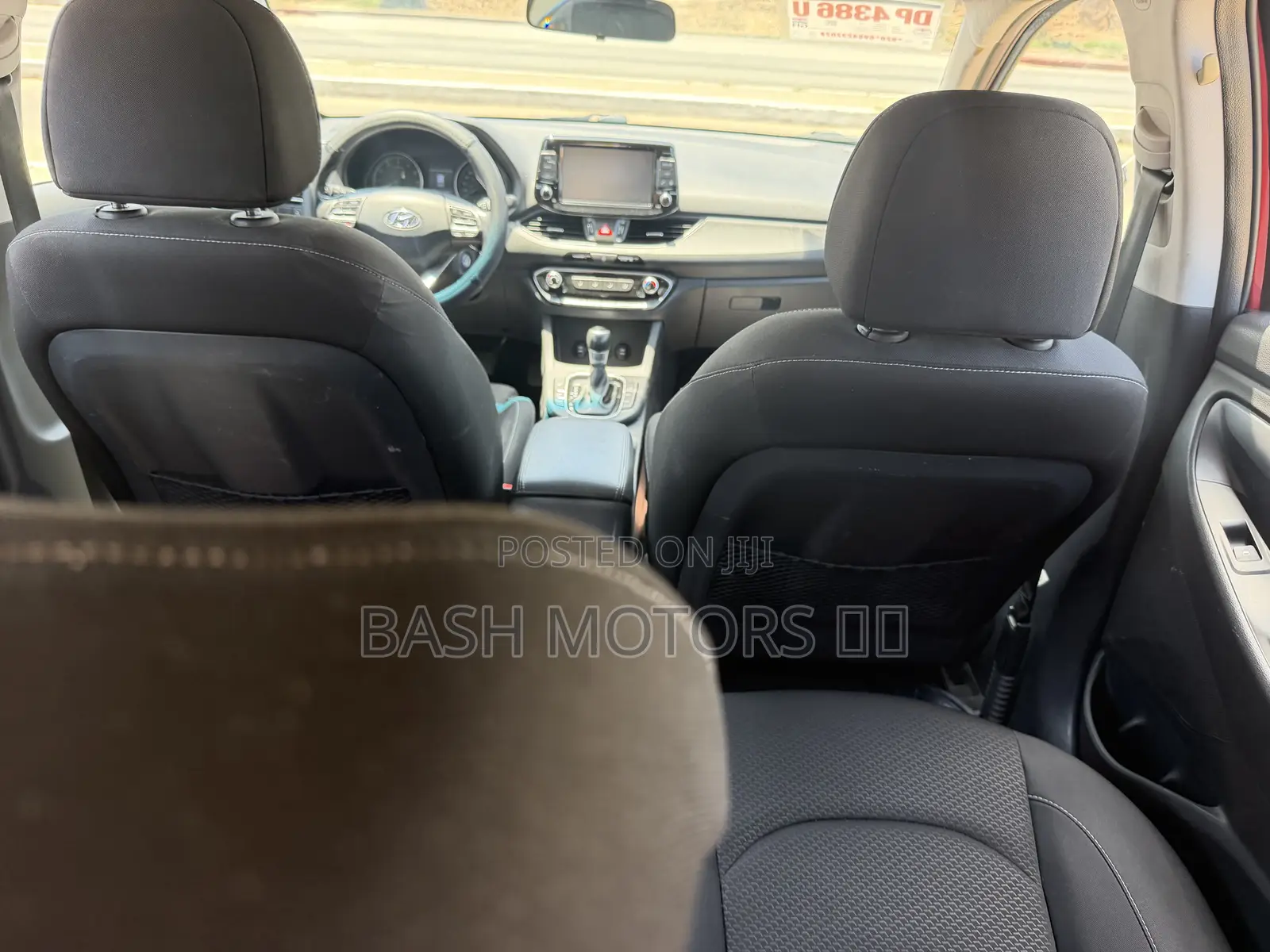 Hyundai Elantra 2018 Red