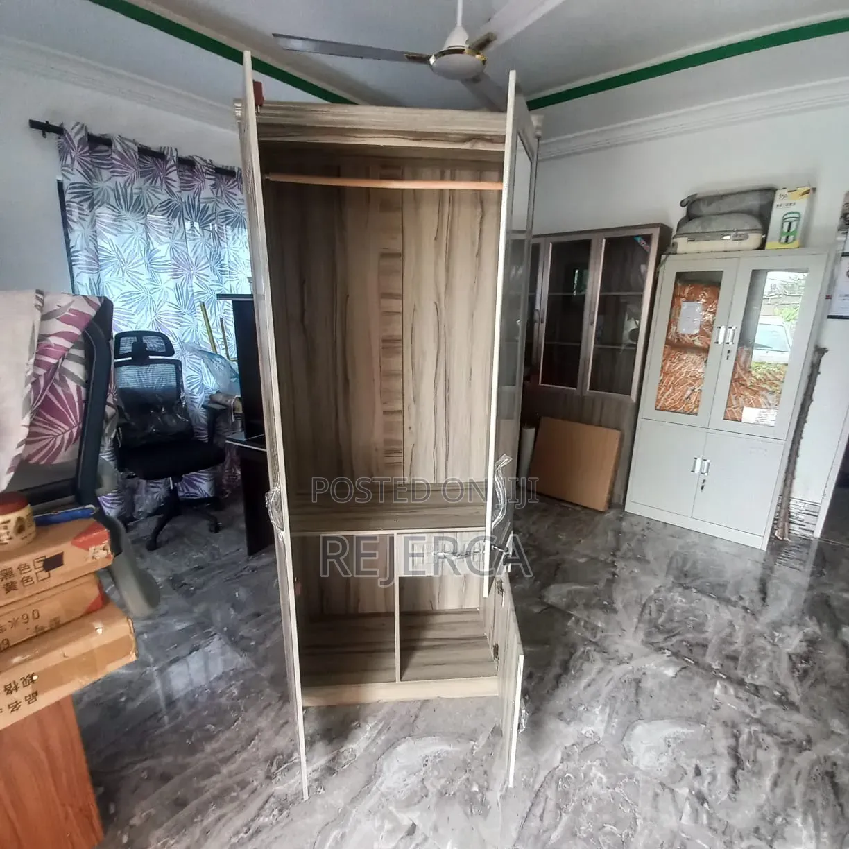 Pportable Wardrobe