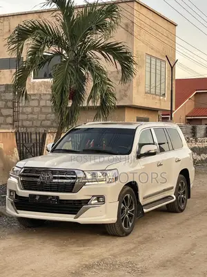 Toyota Land Cruiser 4.0 V6 GX-R 2011 White