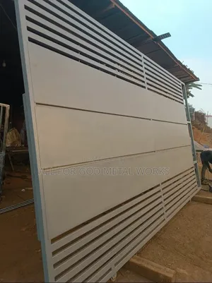 Simple Gavinniced Heavy Gate