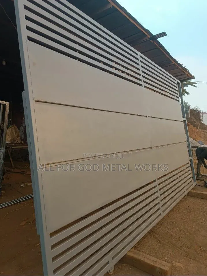 Simple Gavinniced Heavy Gate