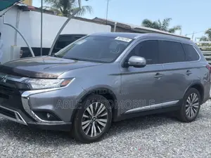 Mitsubishi Outlander SEL FWD 2019 Gray