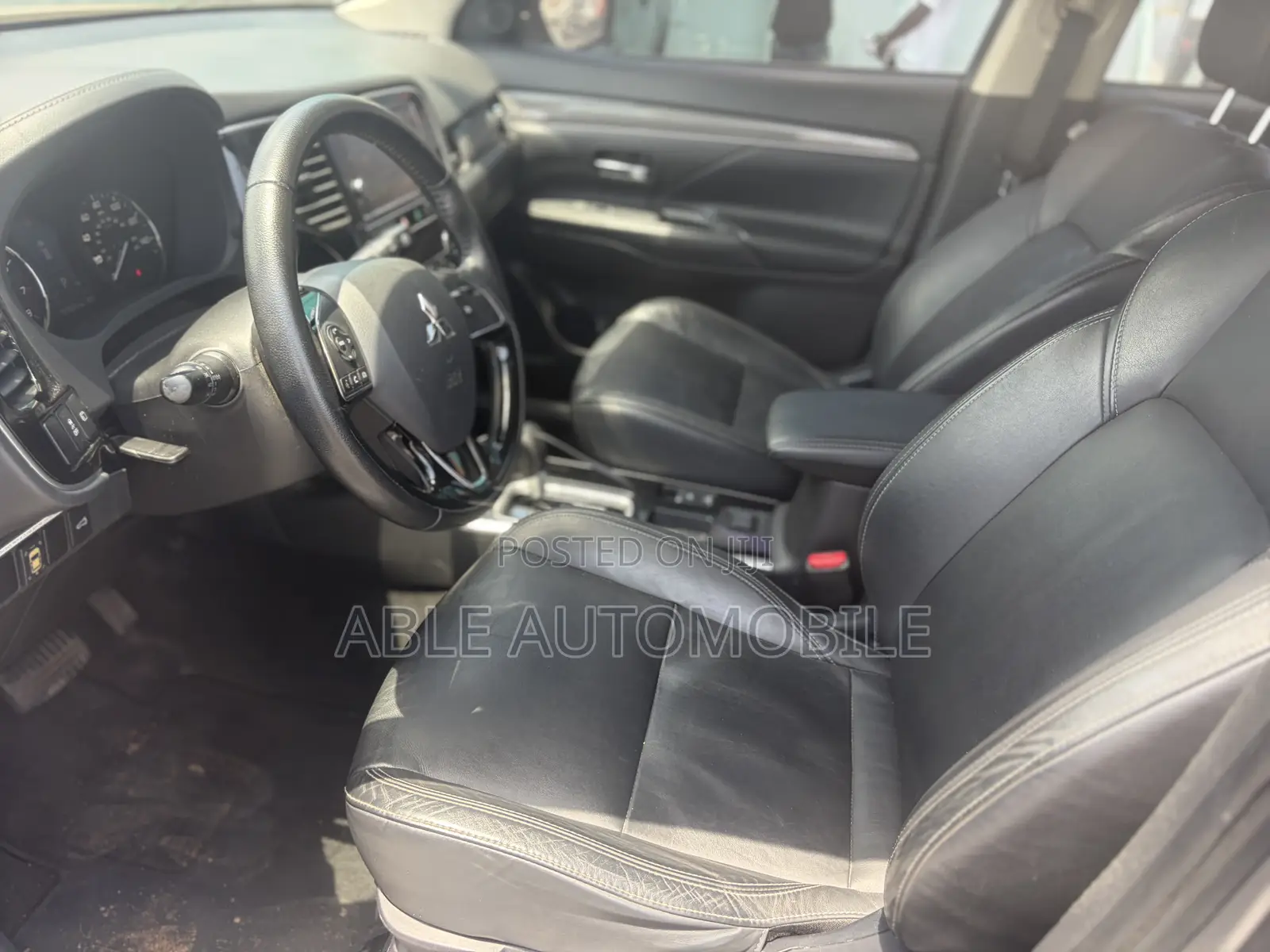 Mitsubishi Outlander SEL FWD 2019 Gray