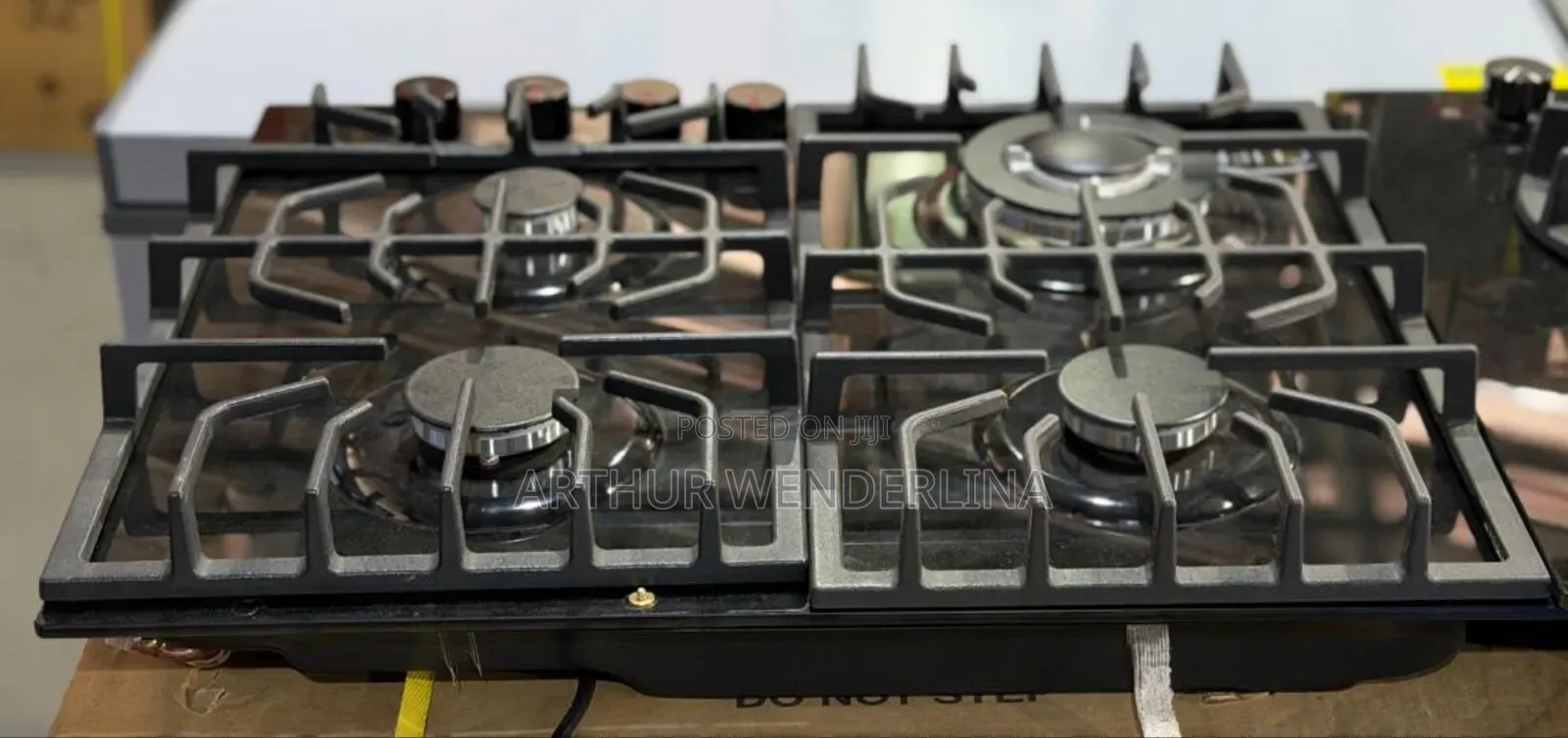 4 Burner With One Hot Plate or Electric Stove