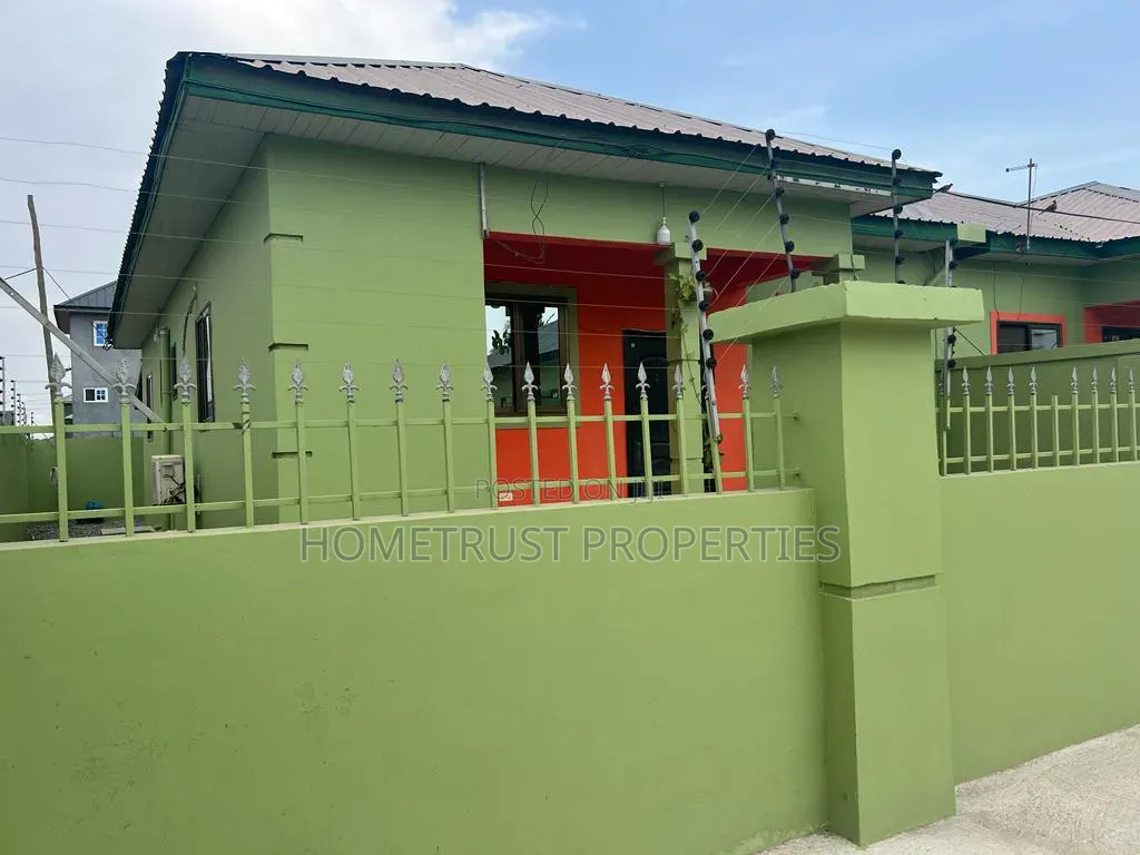 11bdrm Apartment in Kasoa Krispo, Pentecost for sale