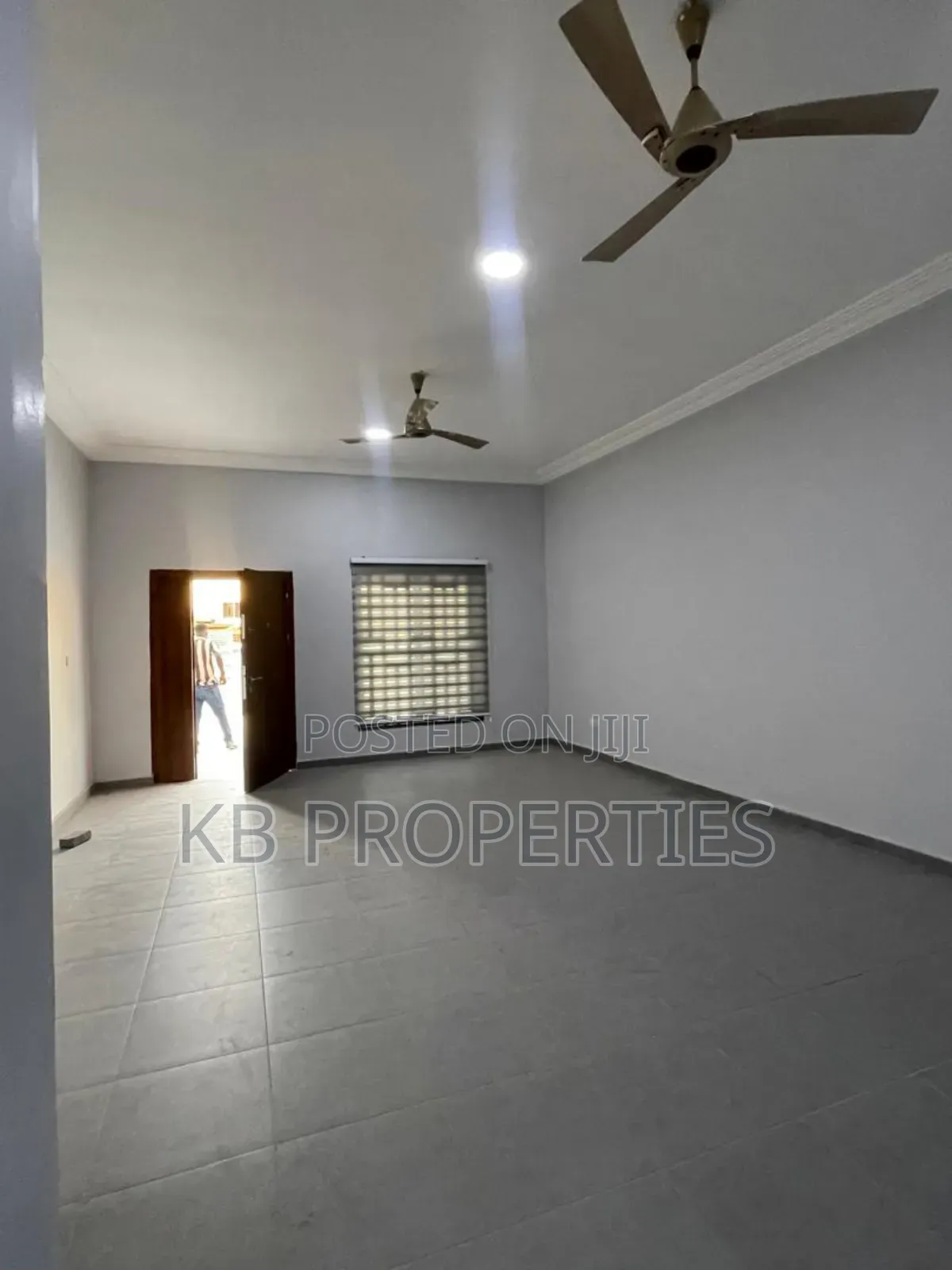 2bdrm Apartment in Kb Properties, Baatsona Total for rent