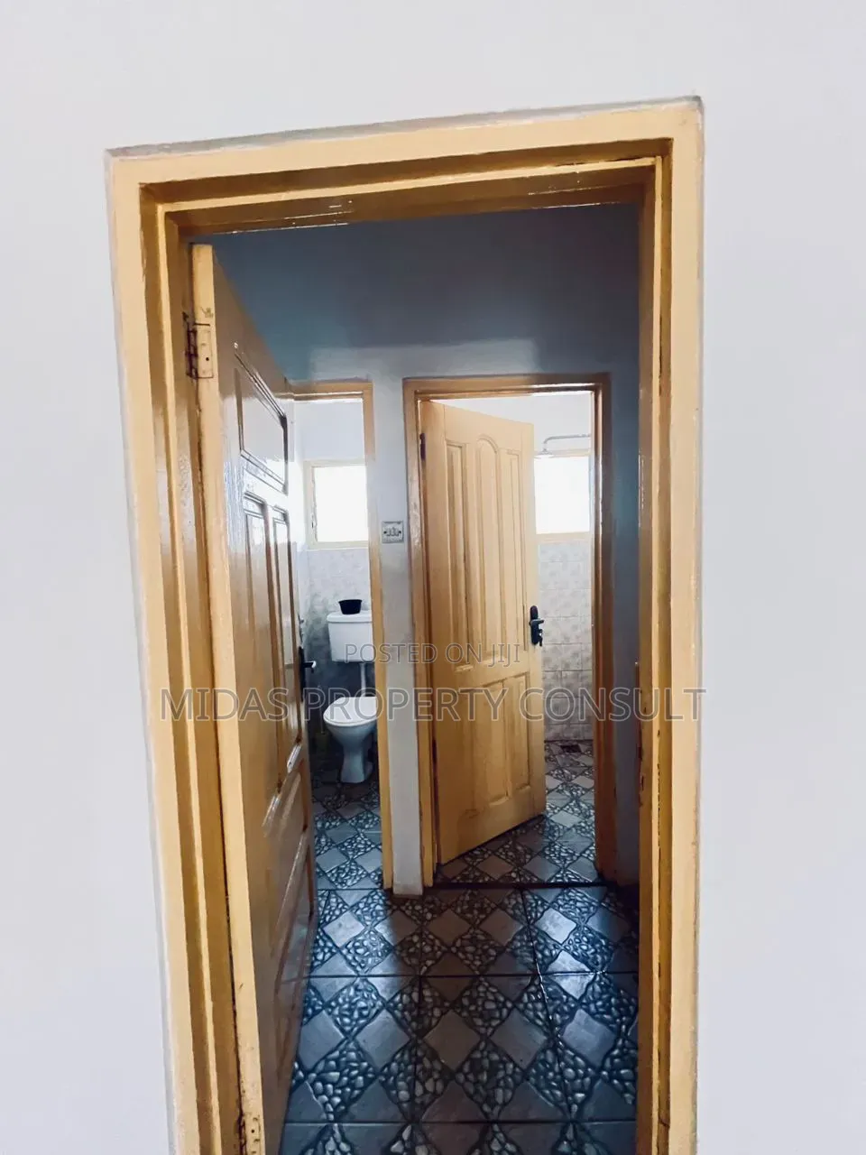 4bdrm House in Upsa for rent