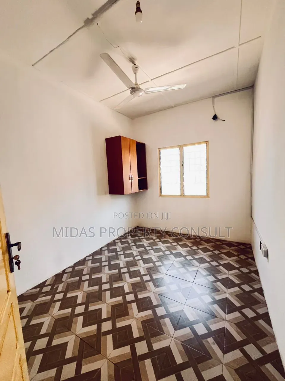 4bdrm House in Upsa for rent