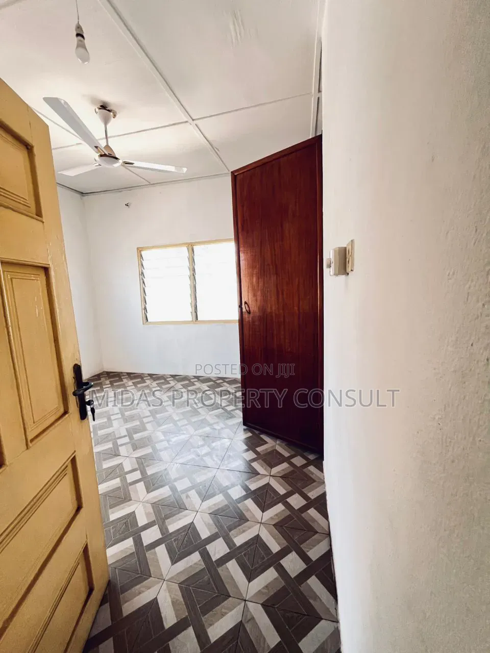 4bdrm House in Upsa for rent