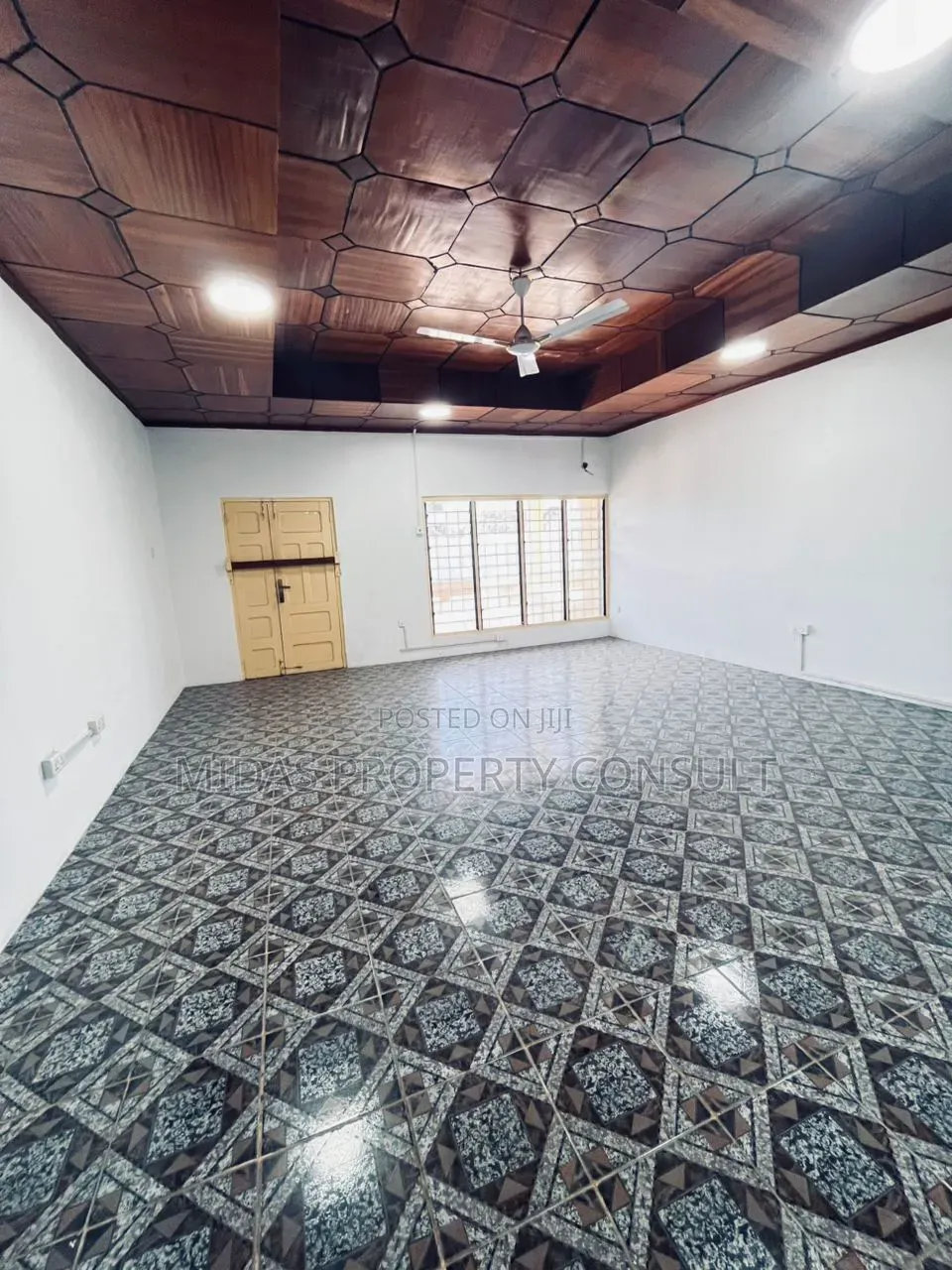4bdrm House in Upsa for rent