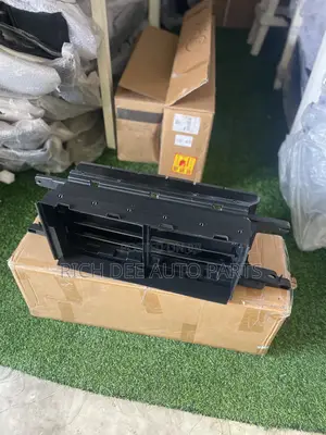 Ford F-150 2018-2019-2020 Shutter Grill Lower/ Small With Motor