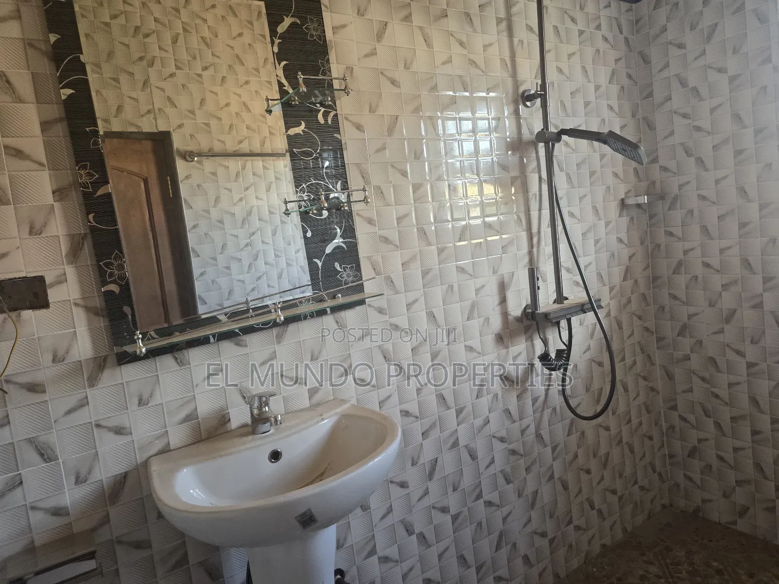 Mini Flat in Tanoso, Kumasi Metropolitan for rent