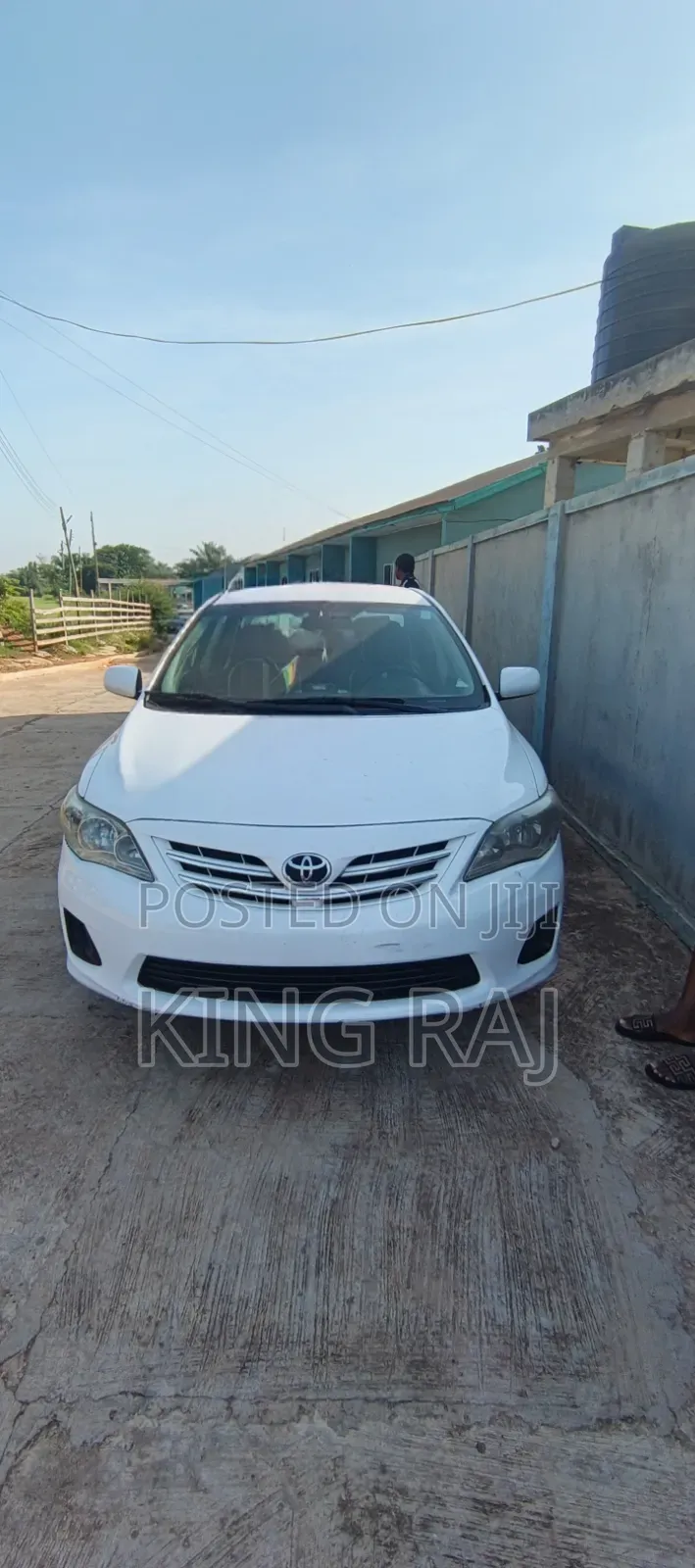 Toyota Corolla LE 4dr Sedan (1.8L 4cyl 4A) 2013 White