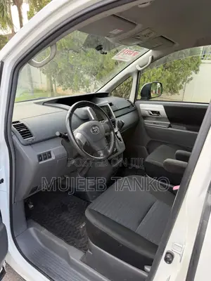 Toyota Voxy 2010 White