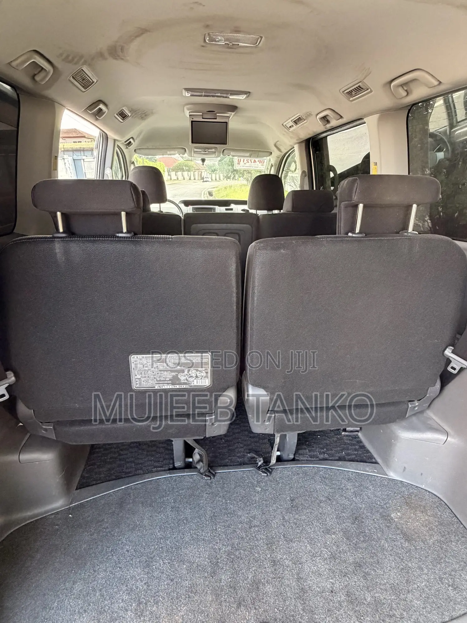 Toyota Voxy 2010 White