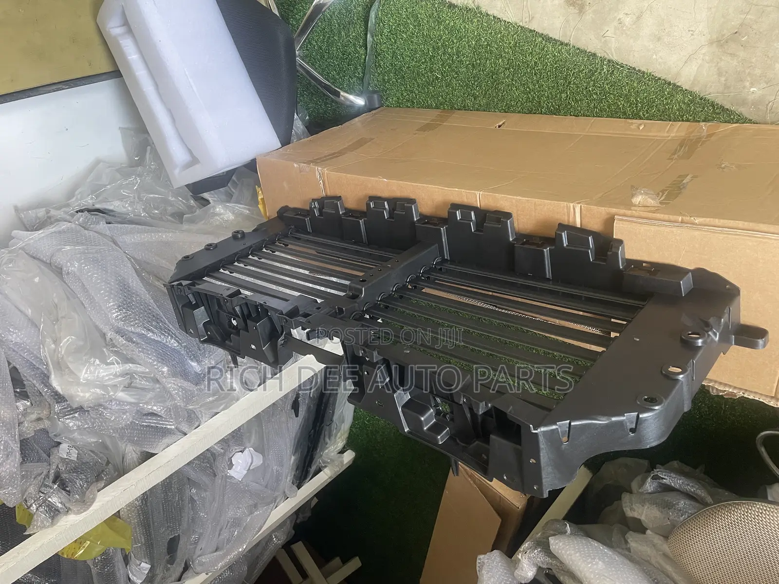 F-150 2018-2019-2020 Shutter Grill With Motor Available