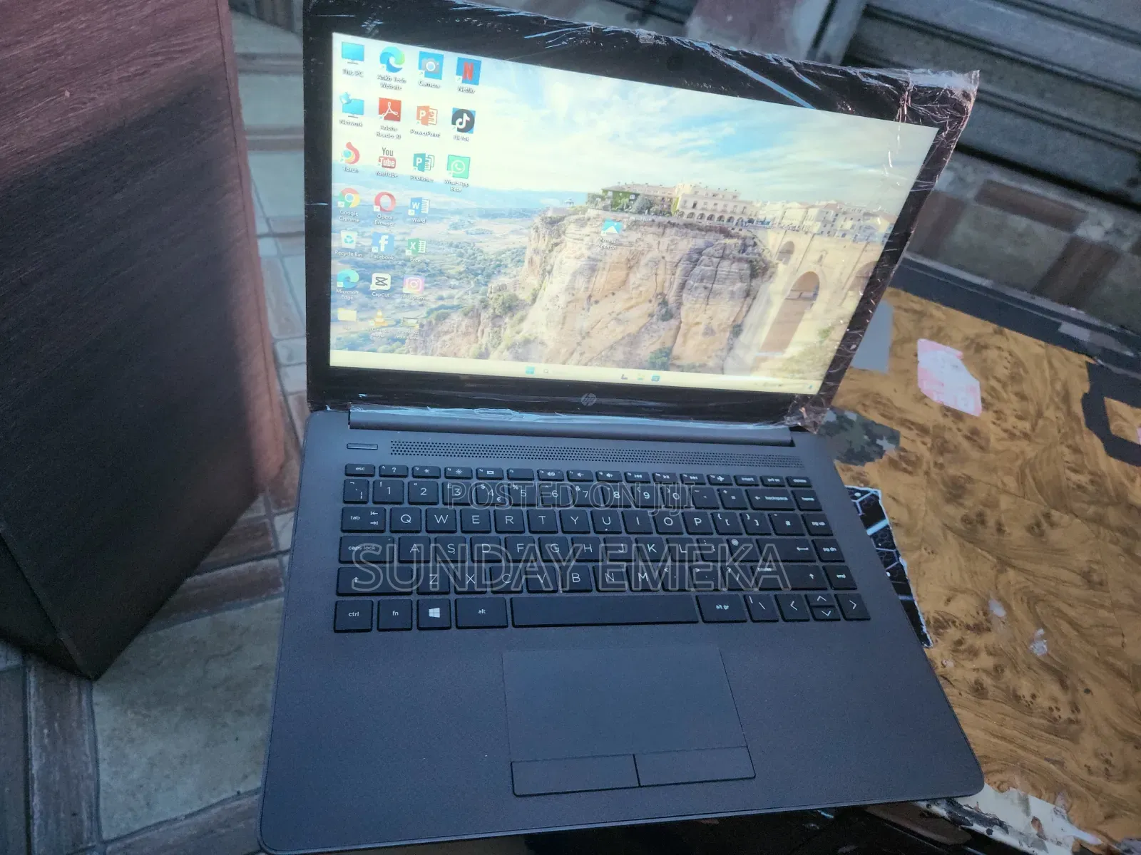 Laptop HP 240 4GB Intel SSD 128GB