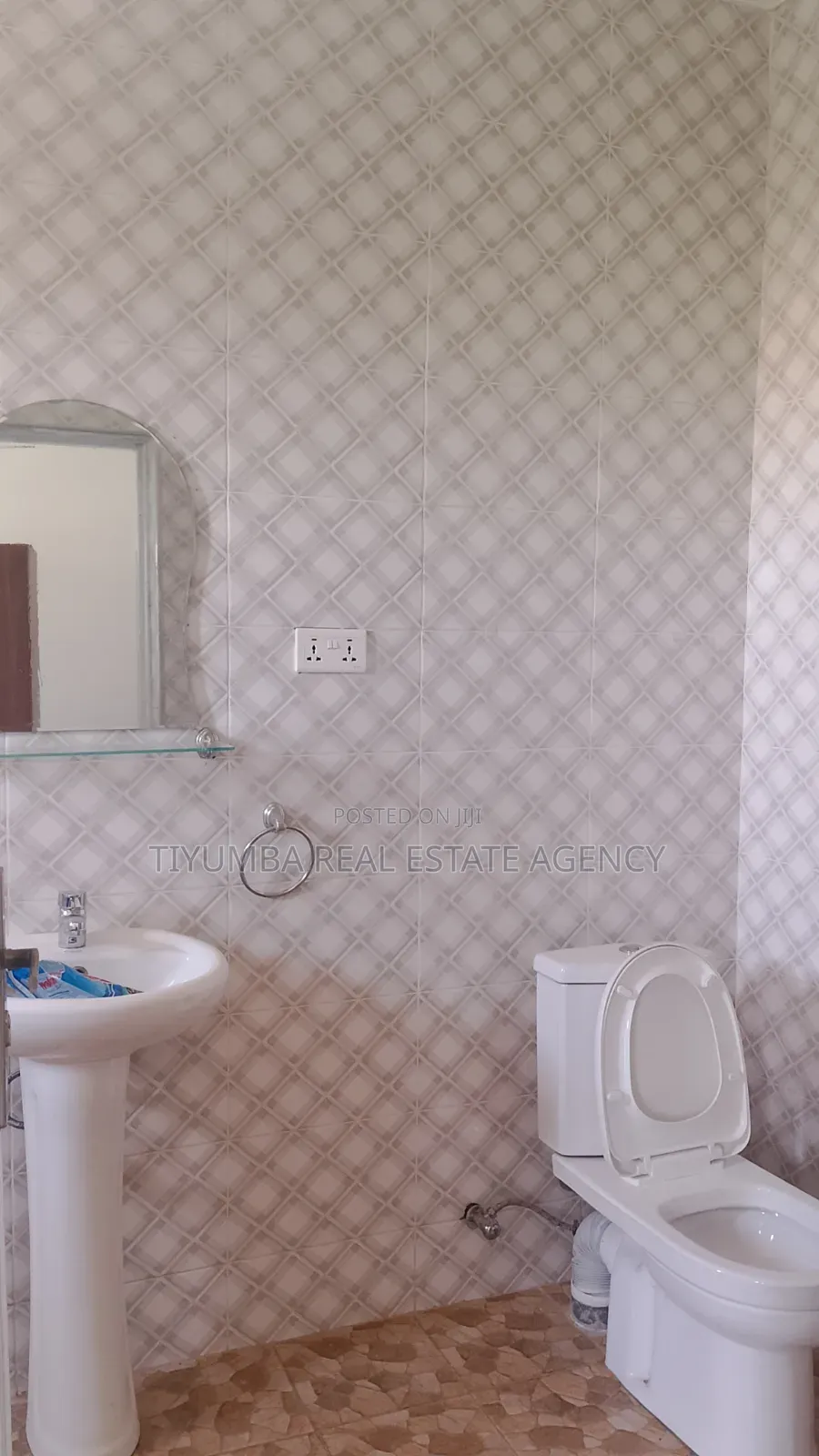 3bdrm Apartment in Tiyumba Real Estate, Asore Junction for rent