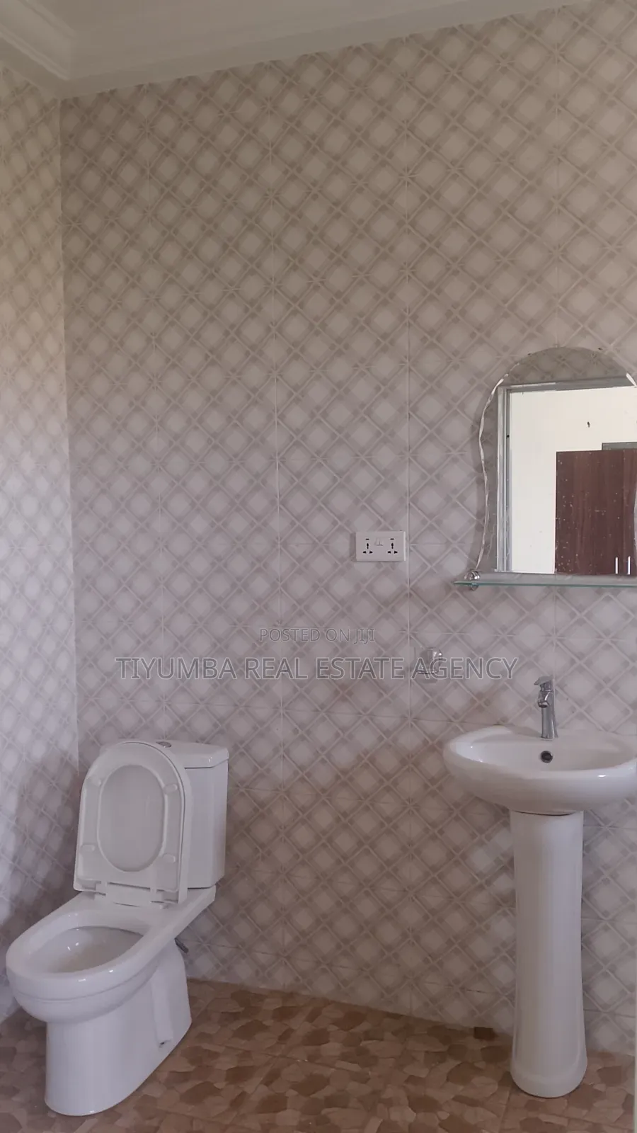 3bdrm Apartment in Tiyumba Real Estate, Asore Junction for rent