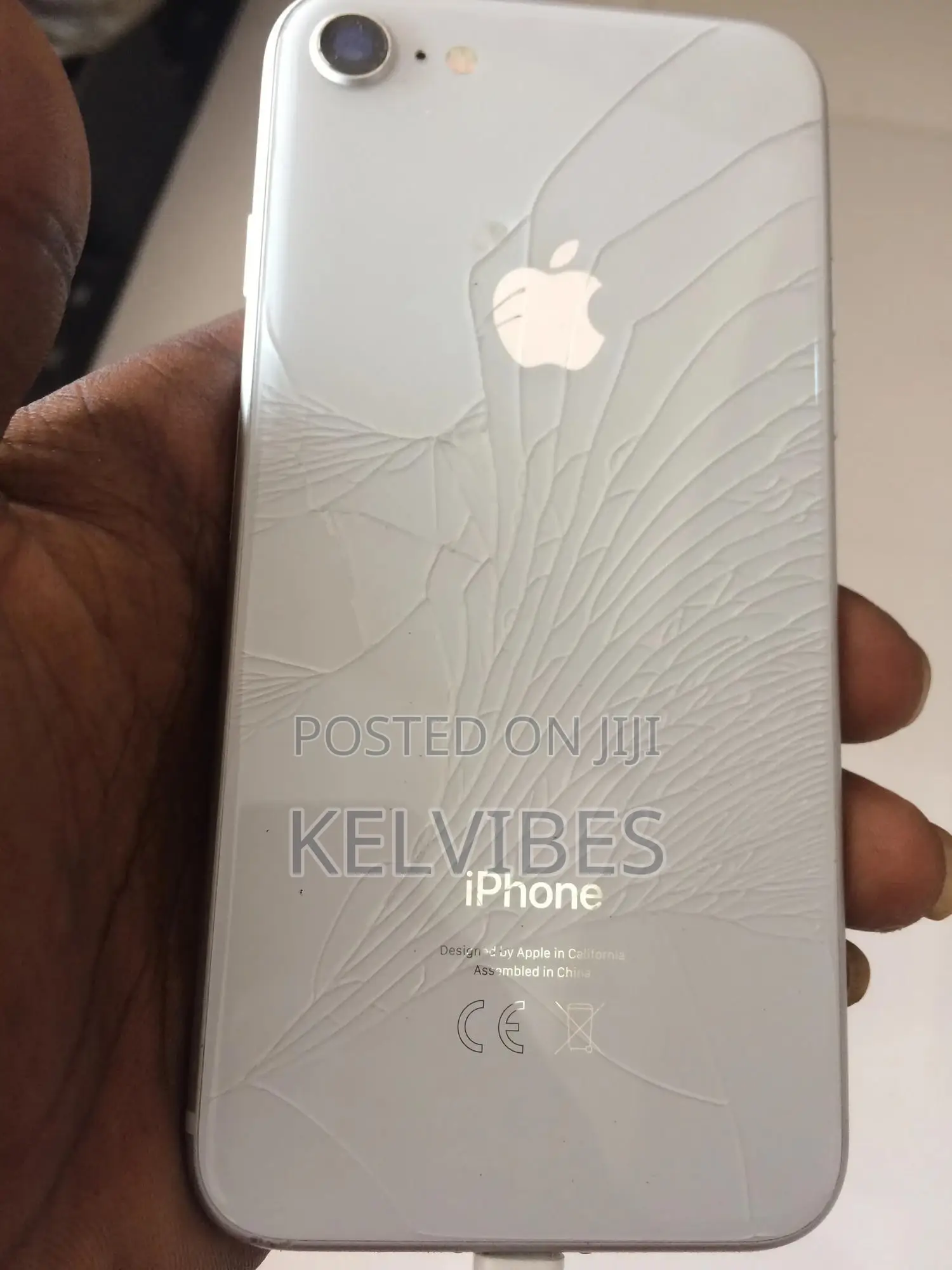 Apple iPhone 8 64 GB White
