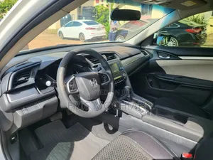 Poweful Honda Civic for Rental