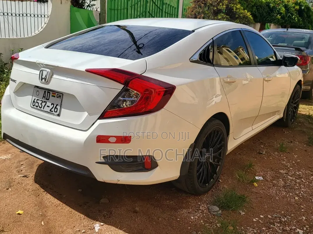 Poweful Honda Civic for Rental