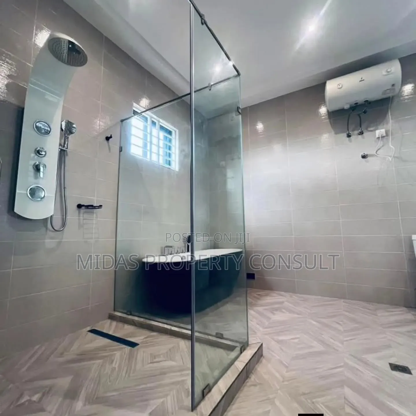 4bdrm House in Ars Ogbojo, Accra Metropolitan for sale