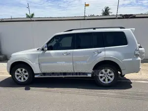 Mitsubishi Pajero V80 3.8 V6 GLS 2016 Off white