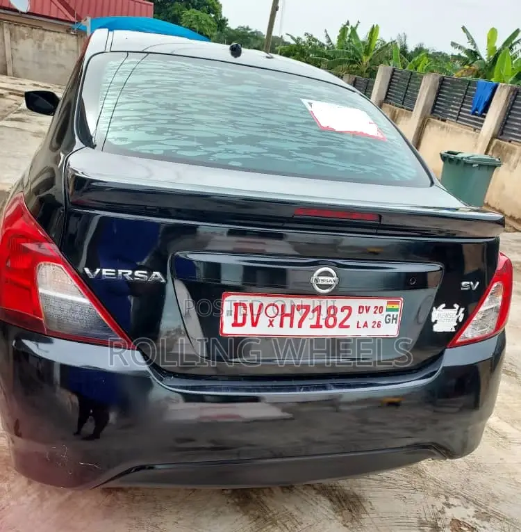 Nissan Versa 2013 Black