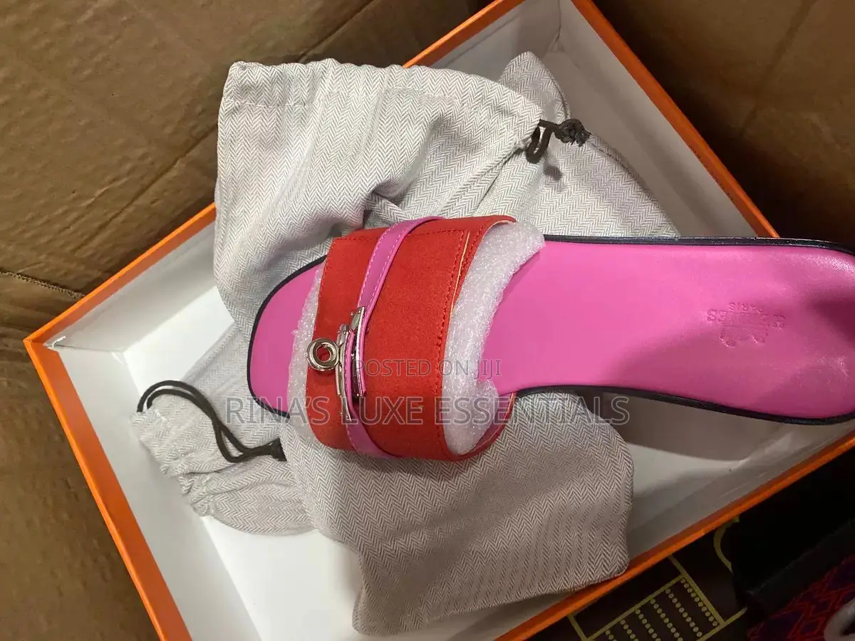 Trendy Slippers