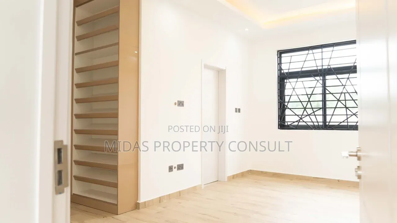 4bdrm Townhouse / Terrace in East Legon, Bawaleshie for rent