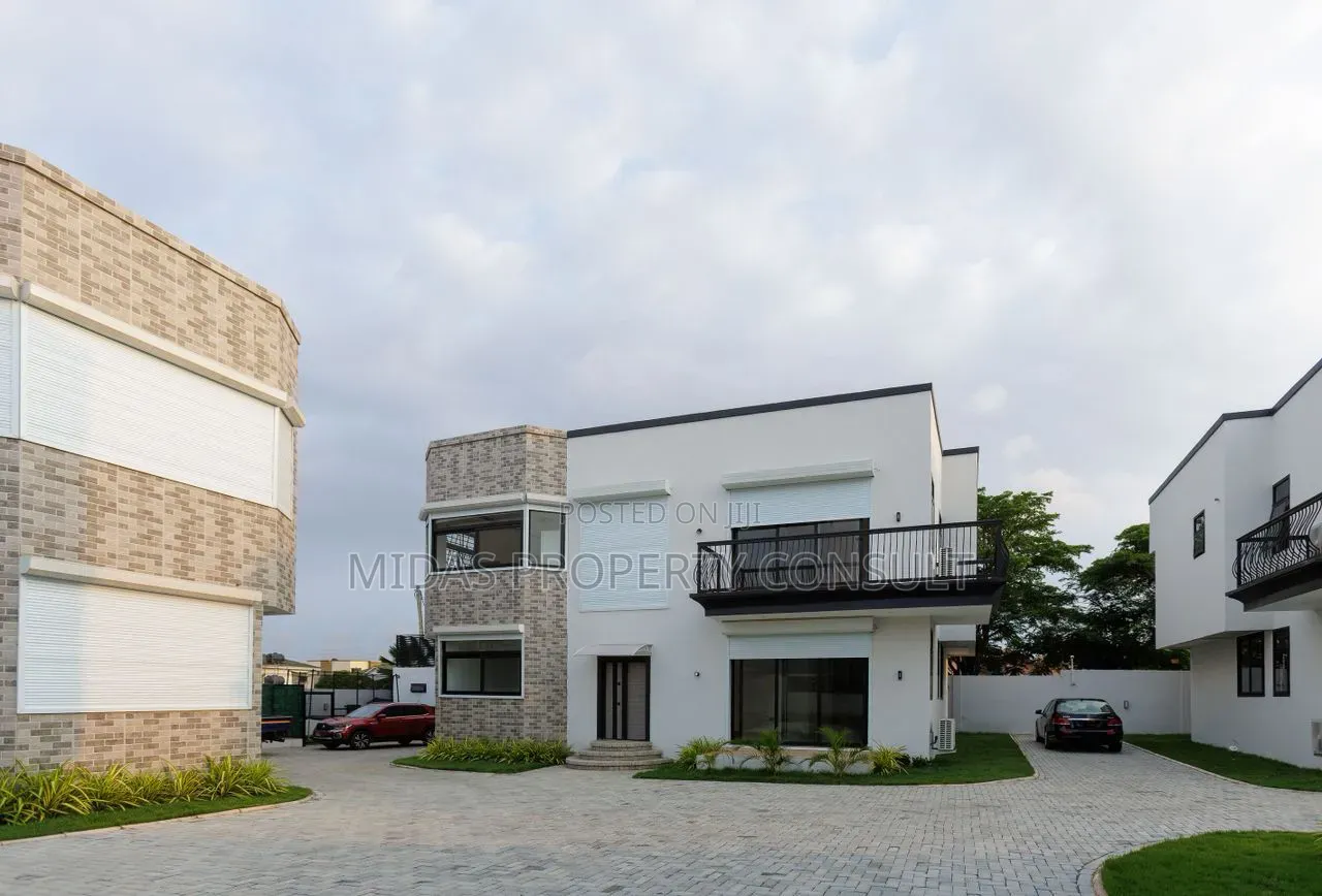 4bdrm Townhouse / Terrace in East Legon, Bawaleshie for rent
