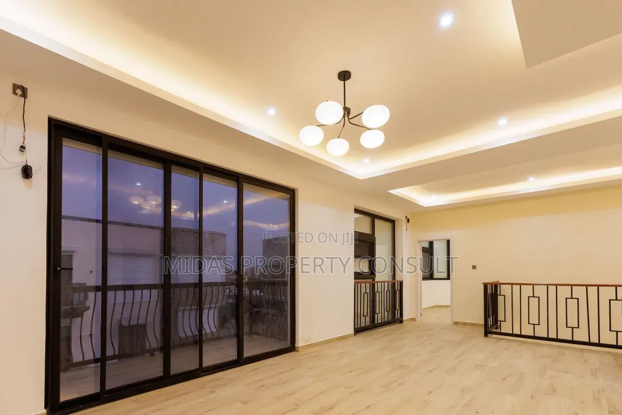 4bdrm Townhouse / Terrace in East Legon, Bawaleshie for rent