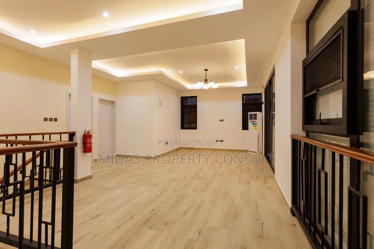 4bdrm Townhouse / Terrace in East Legon, Bawaleshie for rent