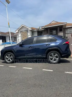 Toyota RAV4 XLE AWD 2020 Blue