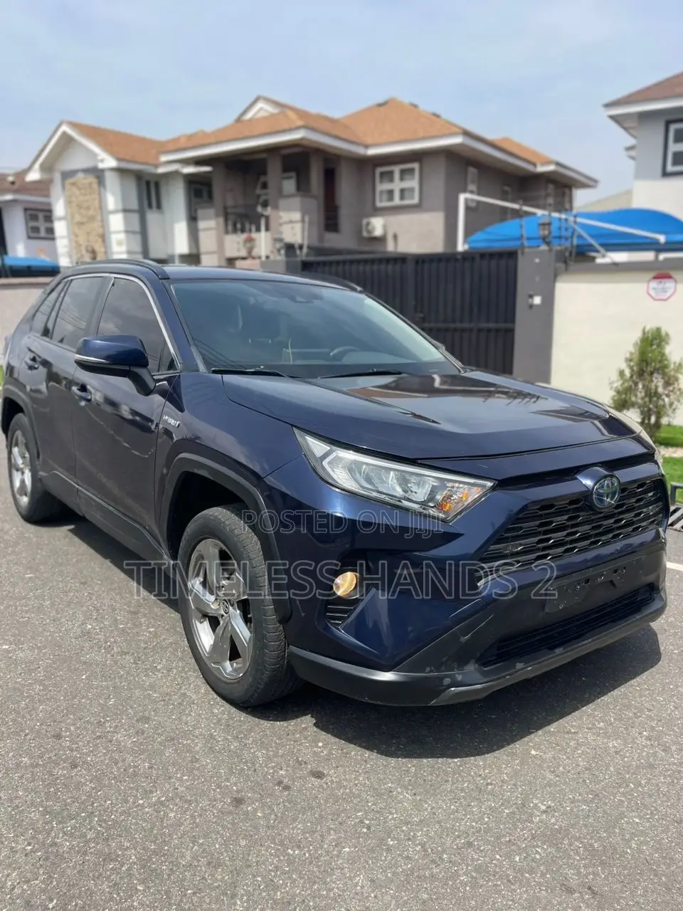 Toyota RAV4 XLE AWD 2020 Blue