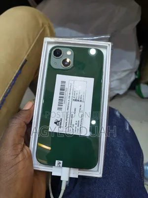 New Apple iPhone 13 256 GB Green