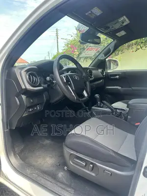 Toyota Tacoma 2023 White