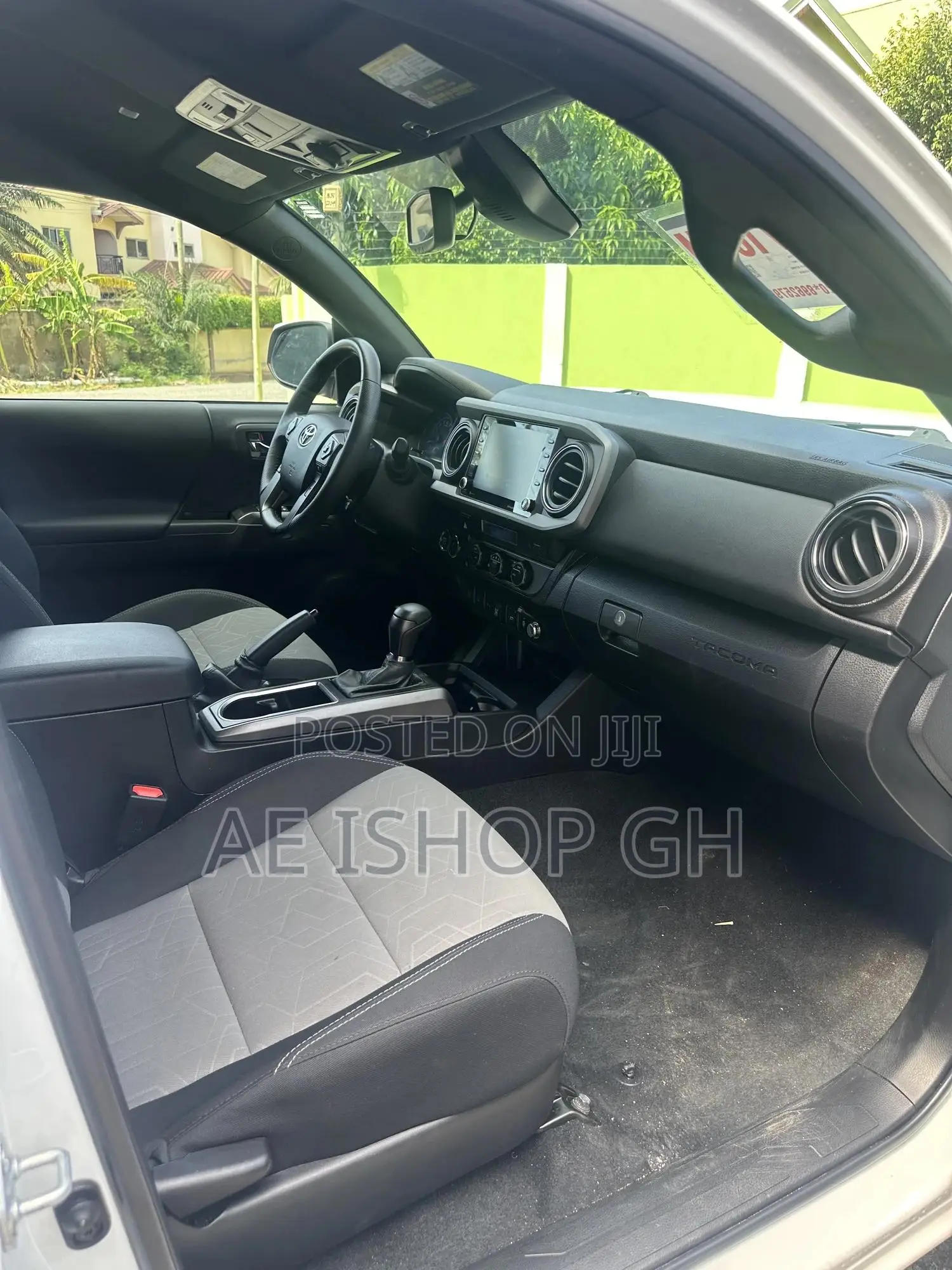 Toyota Tacoma 2023 White