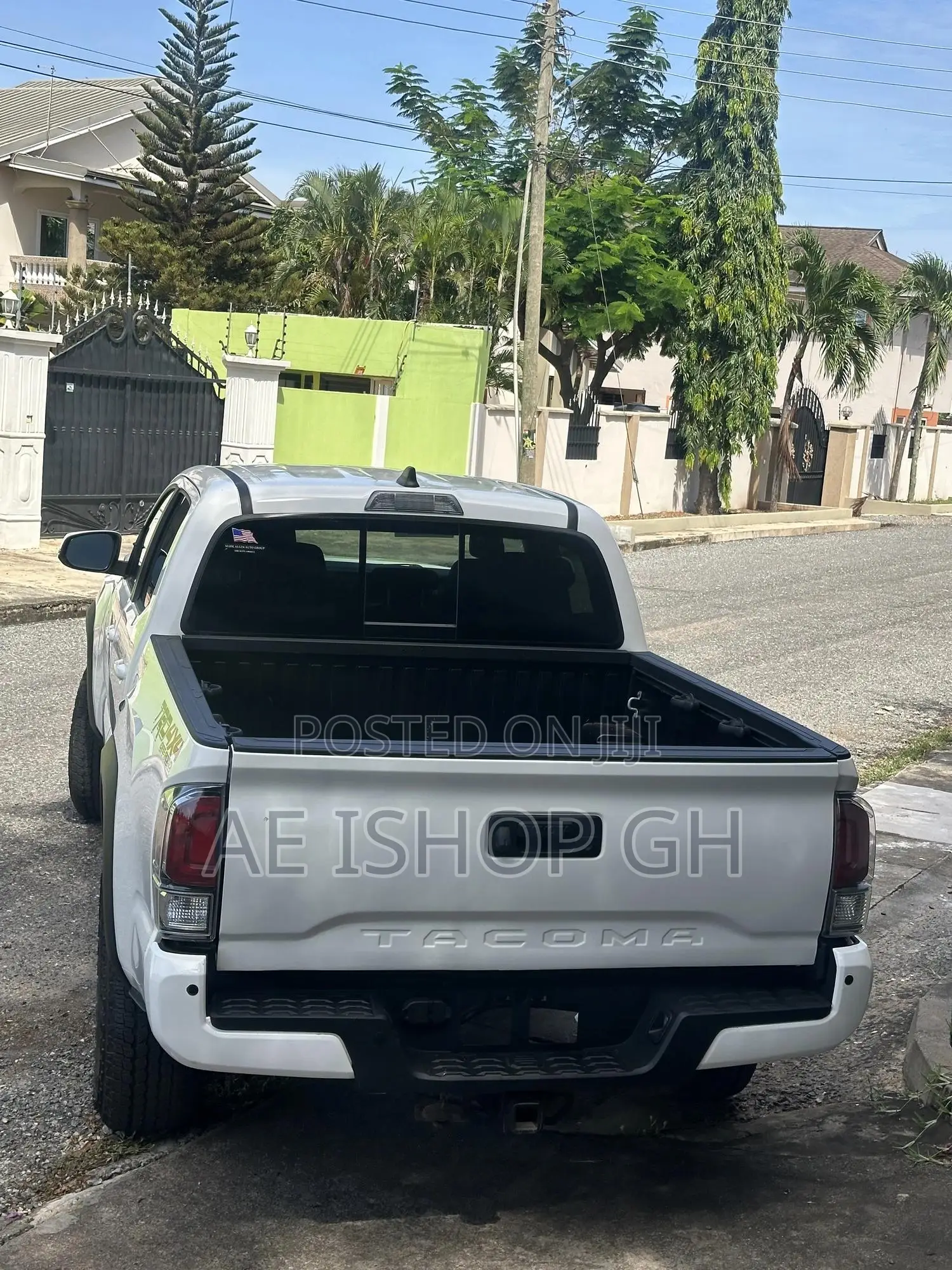 Toyota Tacoma 2023 White