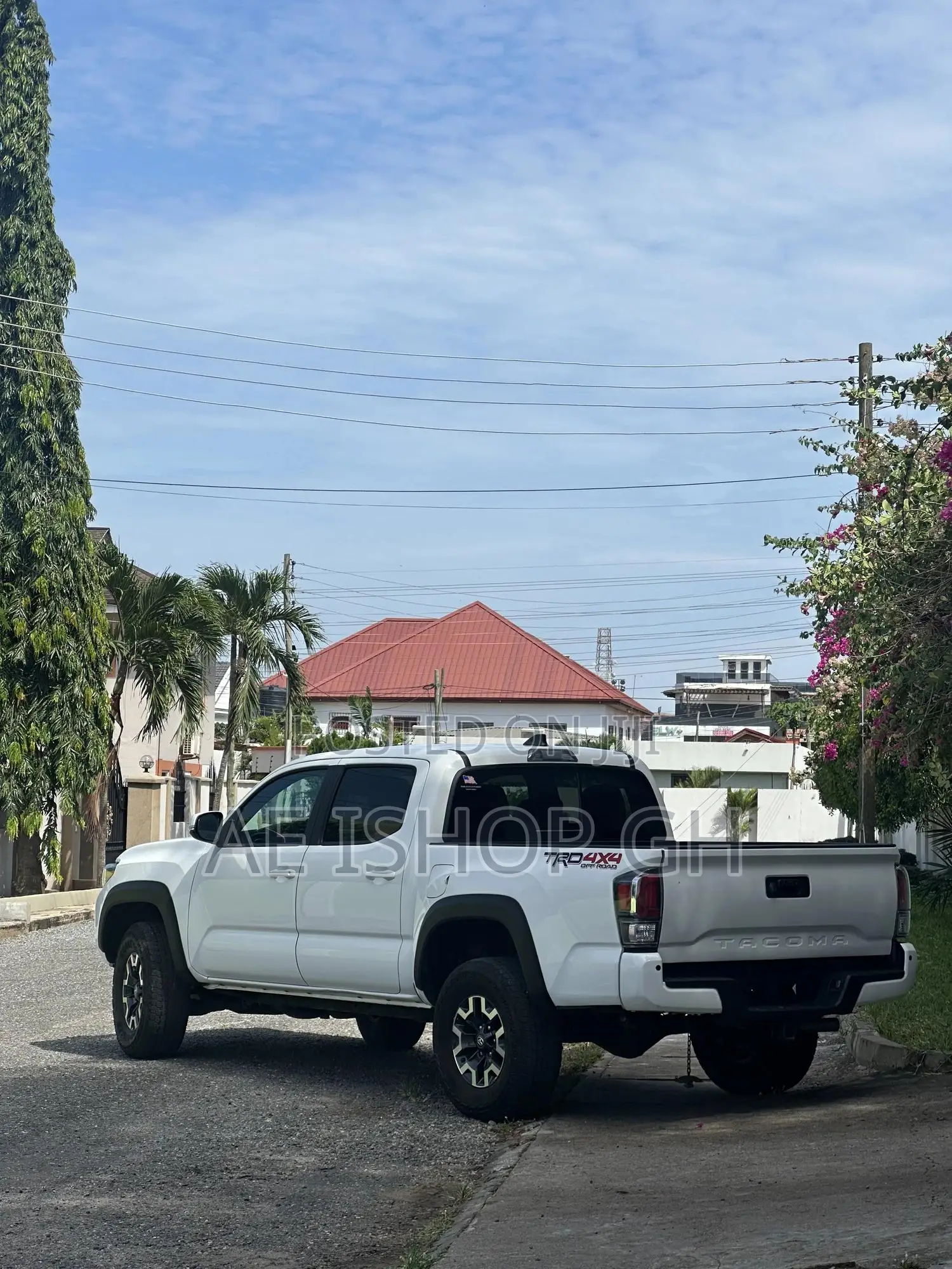 Toyota Tacoma 2023 White
